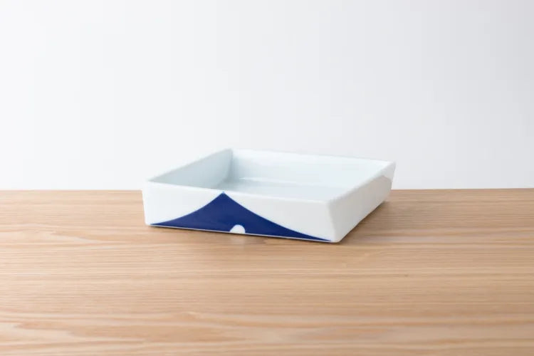 Kihara - Square Plate 藍Hineri 捻り深皿(中) 藍