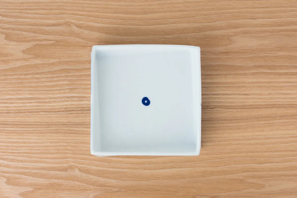 Kihara - Square Plate 藍Hineri 捻り深皿(中) 藍