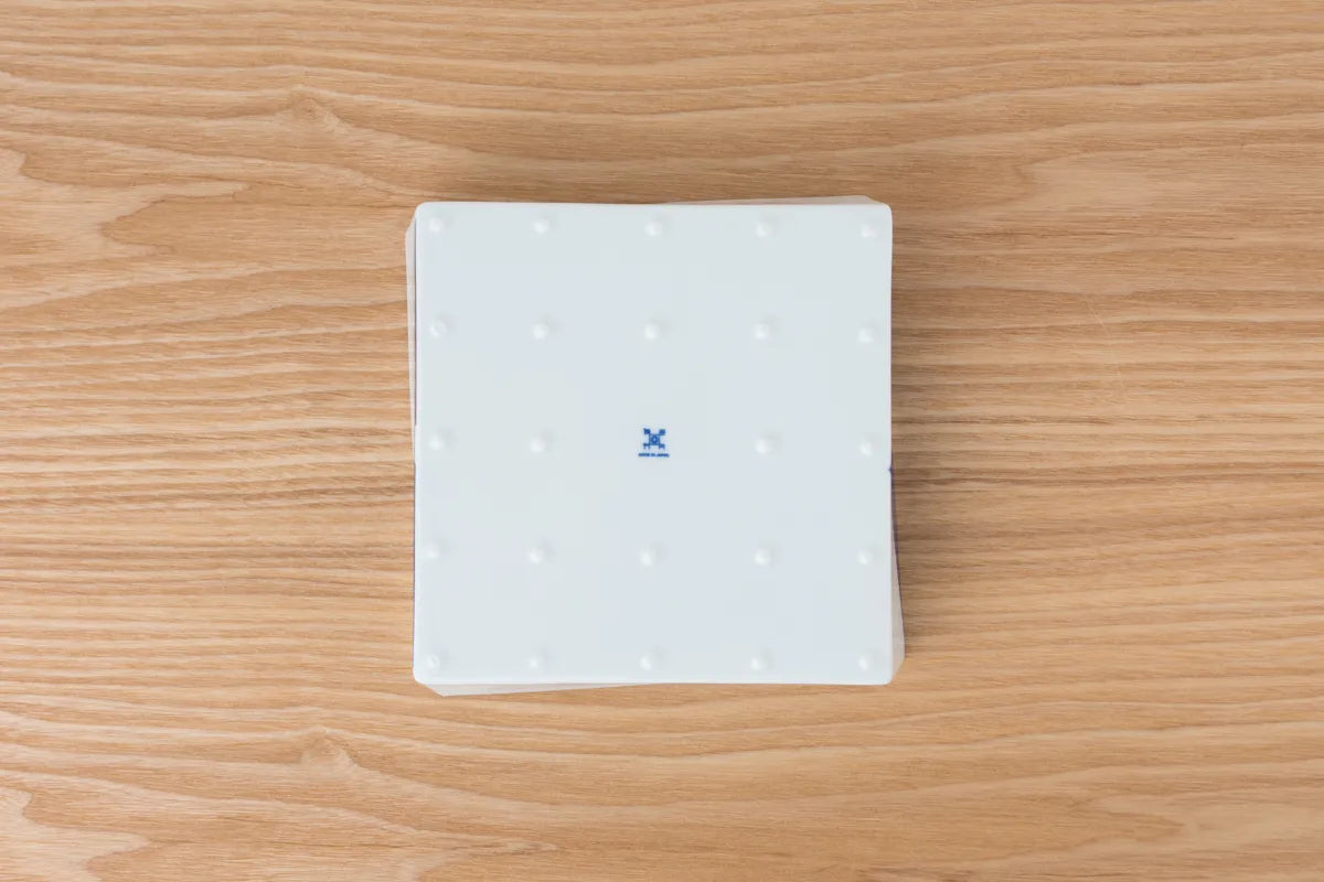 Kihara - Square Plate 藍Hineri 捻り深皿(中) 藍