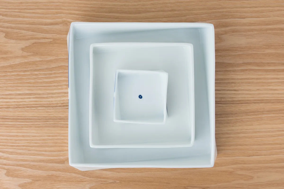 Kihara - Square Plate 藍Hineri 捻り深皿(中) 藍