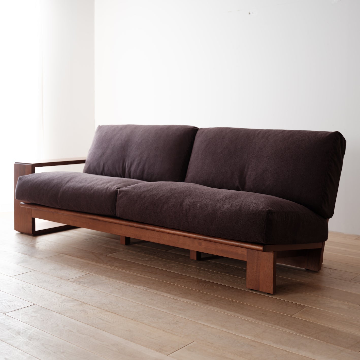PURO - One Arm Sofa