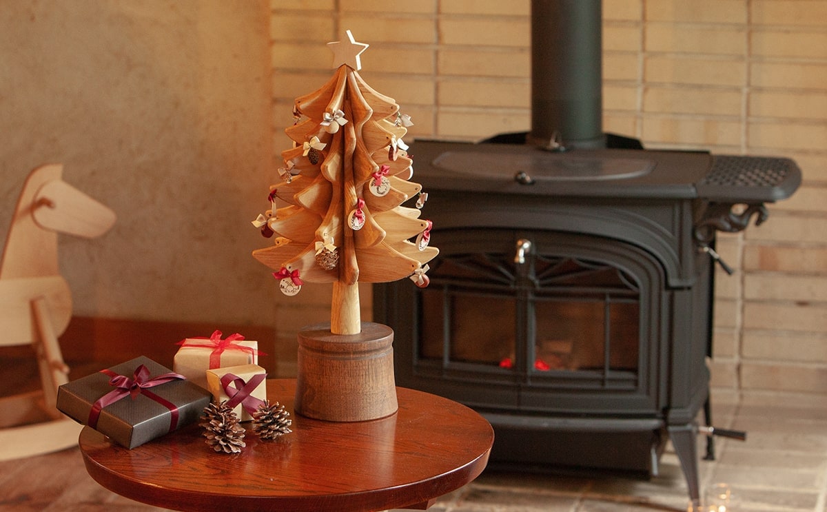 Oak Village - Christmas Tree