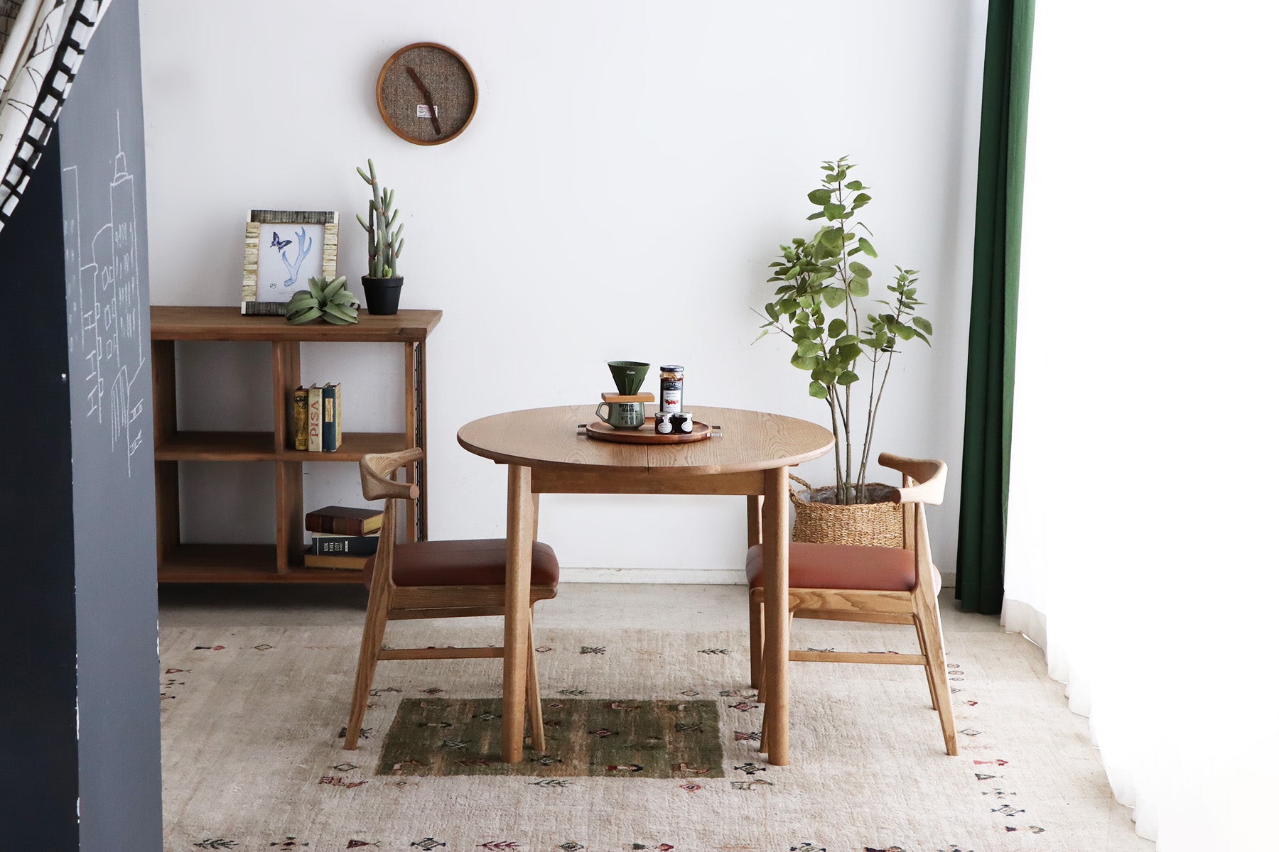 ARG - EX Round Dining Table