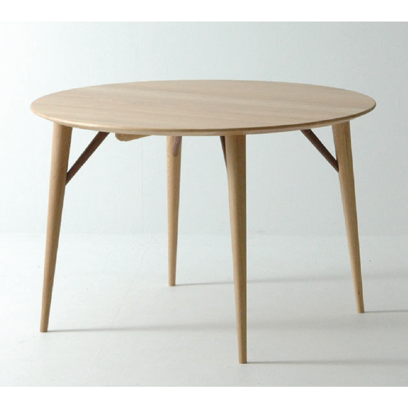 Nissin - White Wood Round Table