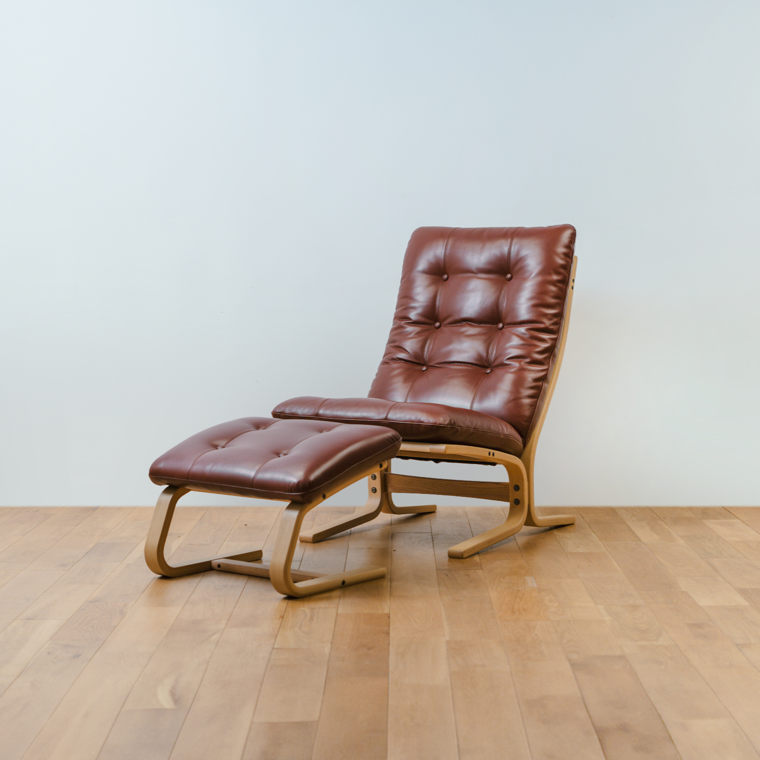Fuji Furniture - Agio Stool (Slim)