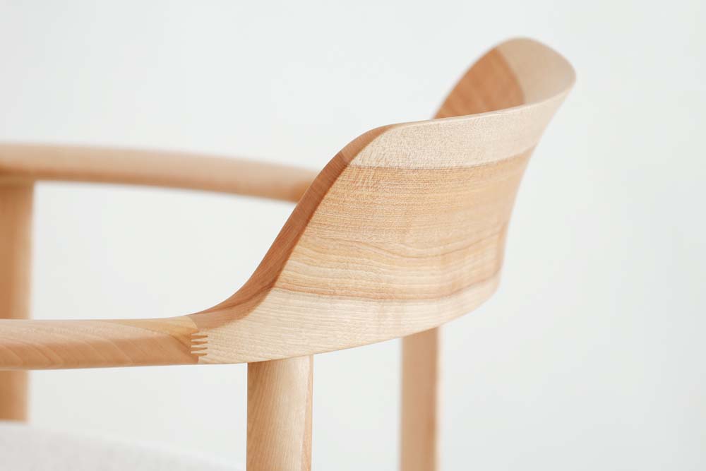 shirakawa - Tres Rapt Arm Chair