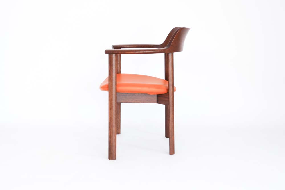 shirakawa - Tres Rapt Arm Chair