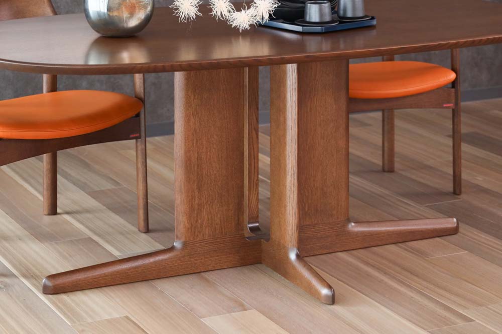 shirakawa - Tres Rapt Dining Table