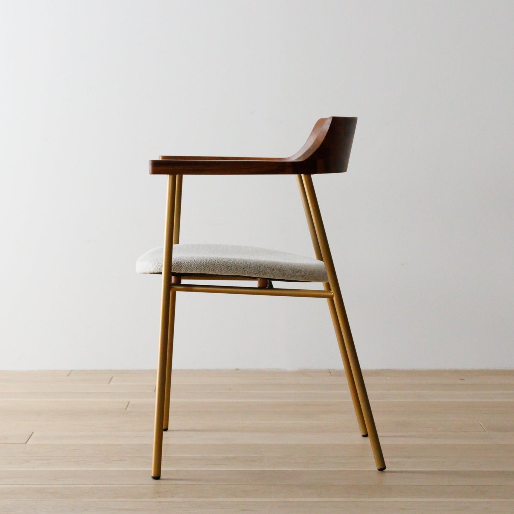 Attivo - Chair