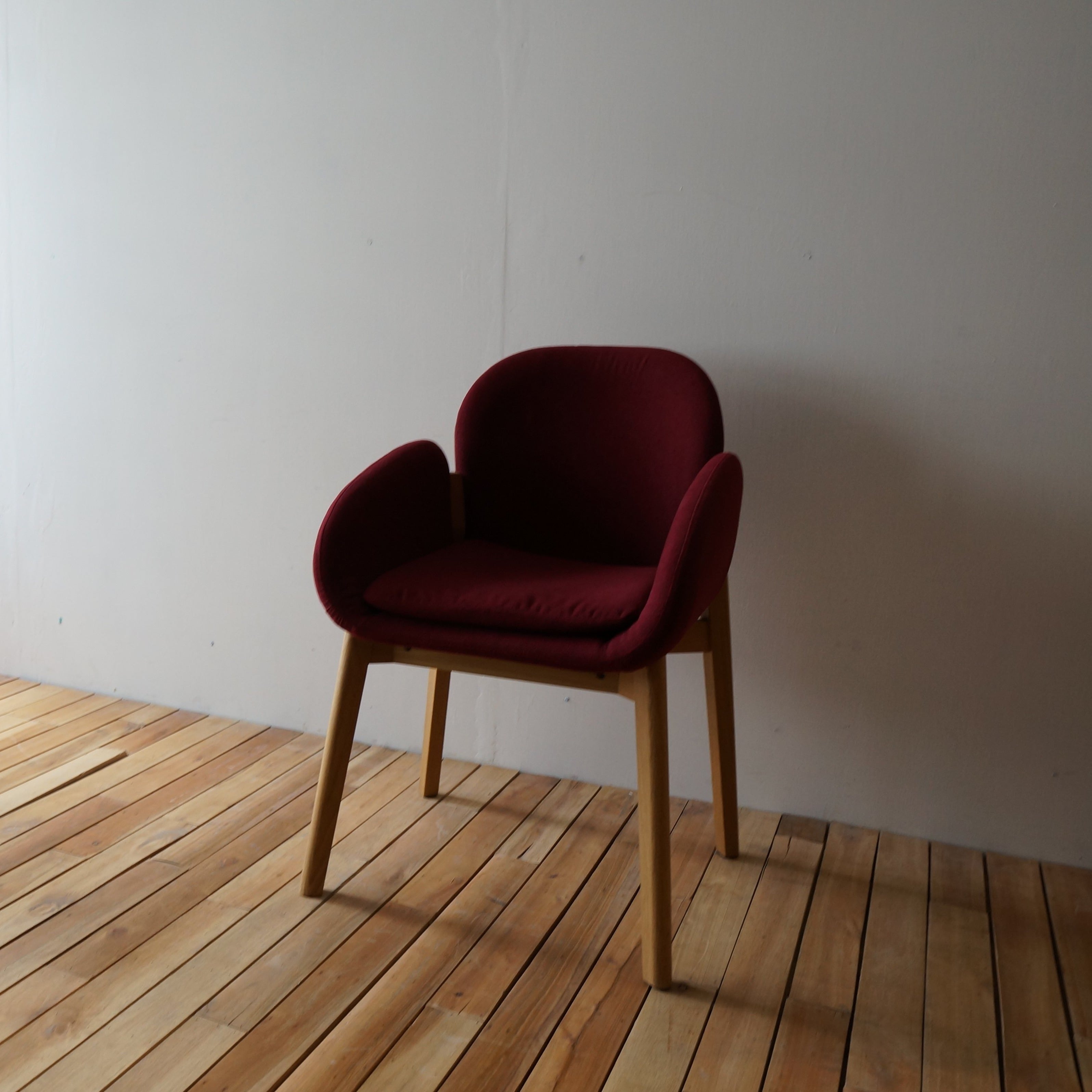 Filobula - Petal Dining Arm Chair