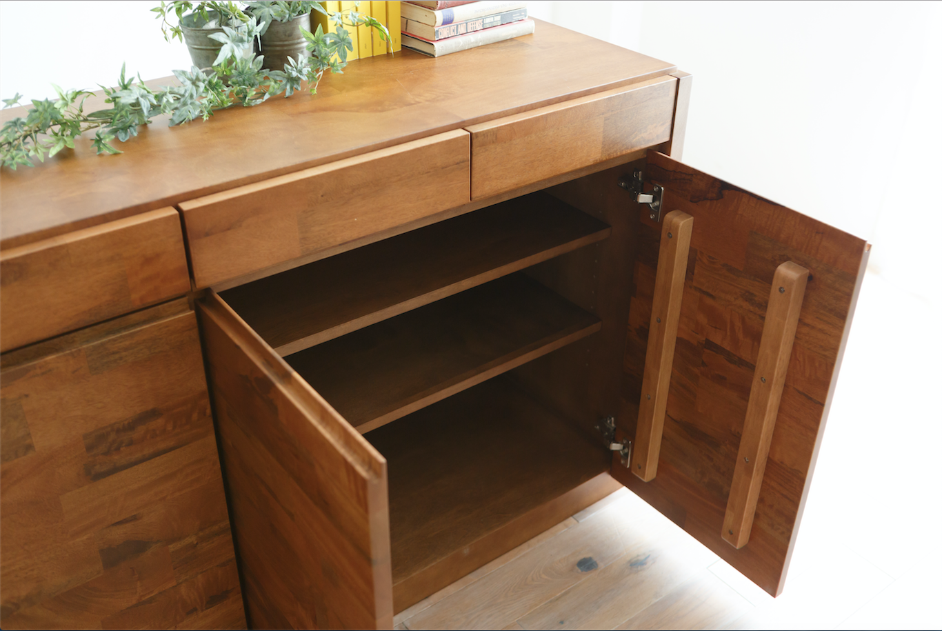 PURO - Side Board
